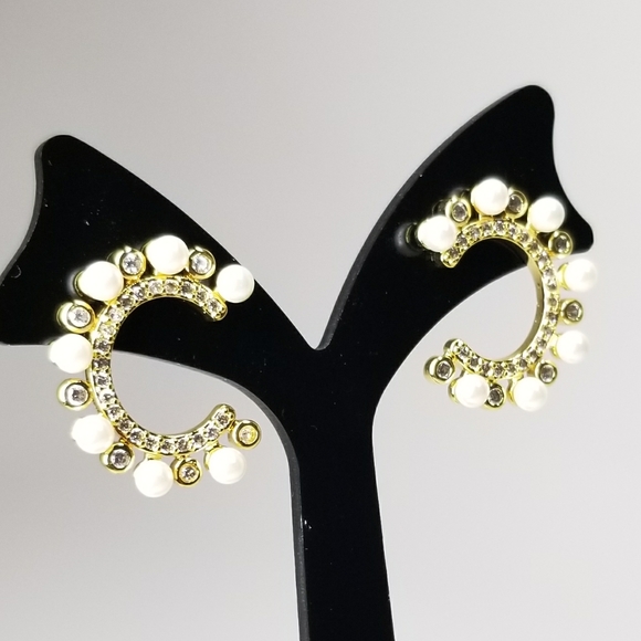 NWT Pave CZ Studs earrings NEW - Picture 5 of 9